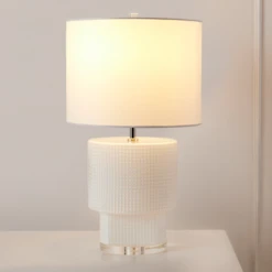 Quinn Table Lamp -VibeDecor Store webimage 020224572 ALT