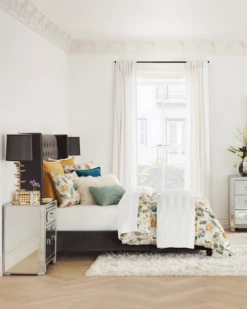 Orchids In Glass Bowl -VibeDecor Store webimage 020232965 014775920 042474336 Bedroom GIF2 4x5