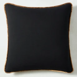 Eliza Pillow 20" - Black/Gold -VibeDecor Store webimage 040412990 ALT