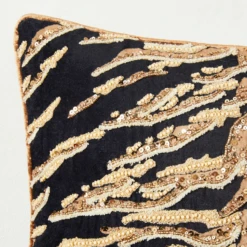 Eliza Pillow 20" - Black/Gold -VibeDecor Store webimage 040412990 DTL1