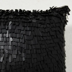 Studio Lumbar Pillow - Black -VibeDecor Store webimage 040733938 DTL1