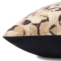 Gorga Pillow 22" - Ivory/Black -VibeDecor Store webimage 620551348 DTL1