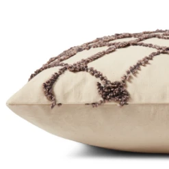 Iggy Pillow 18" - Ivory/Black -VibeDecor Store webimage 620551354 DTL1 1